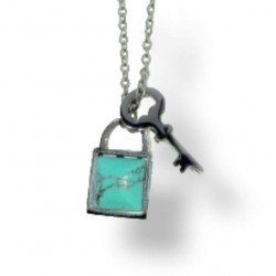 Collier avec un petit...