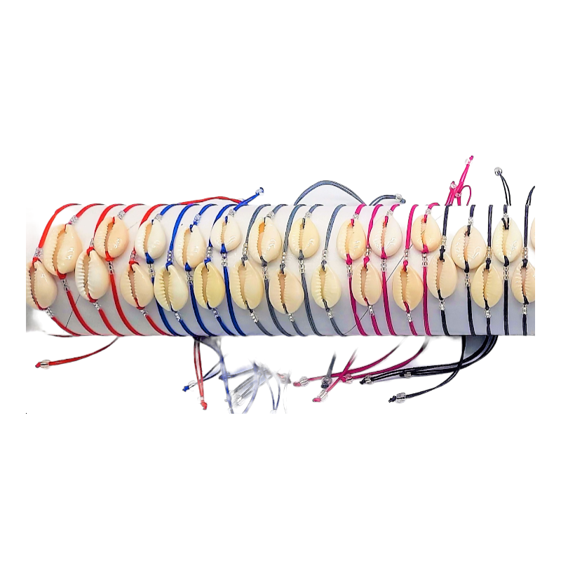 Bracelet cauri ficelle.