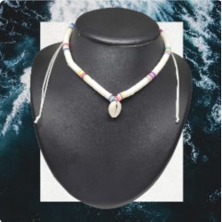 Collier perle fimo blanche et grand coquillage