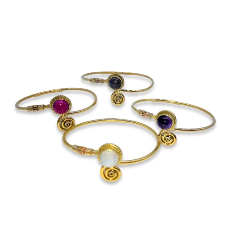 Bracelet en laiton monté d'une très belle pierre. Bangle N°39